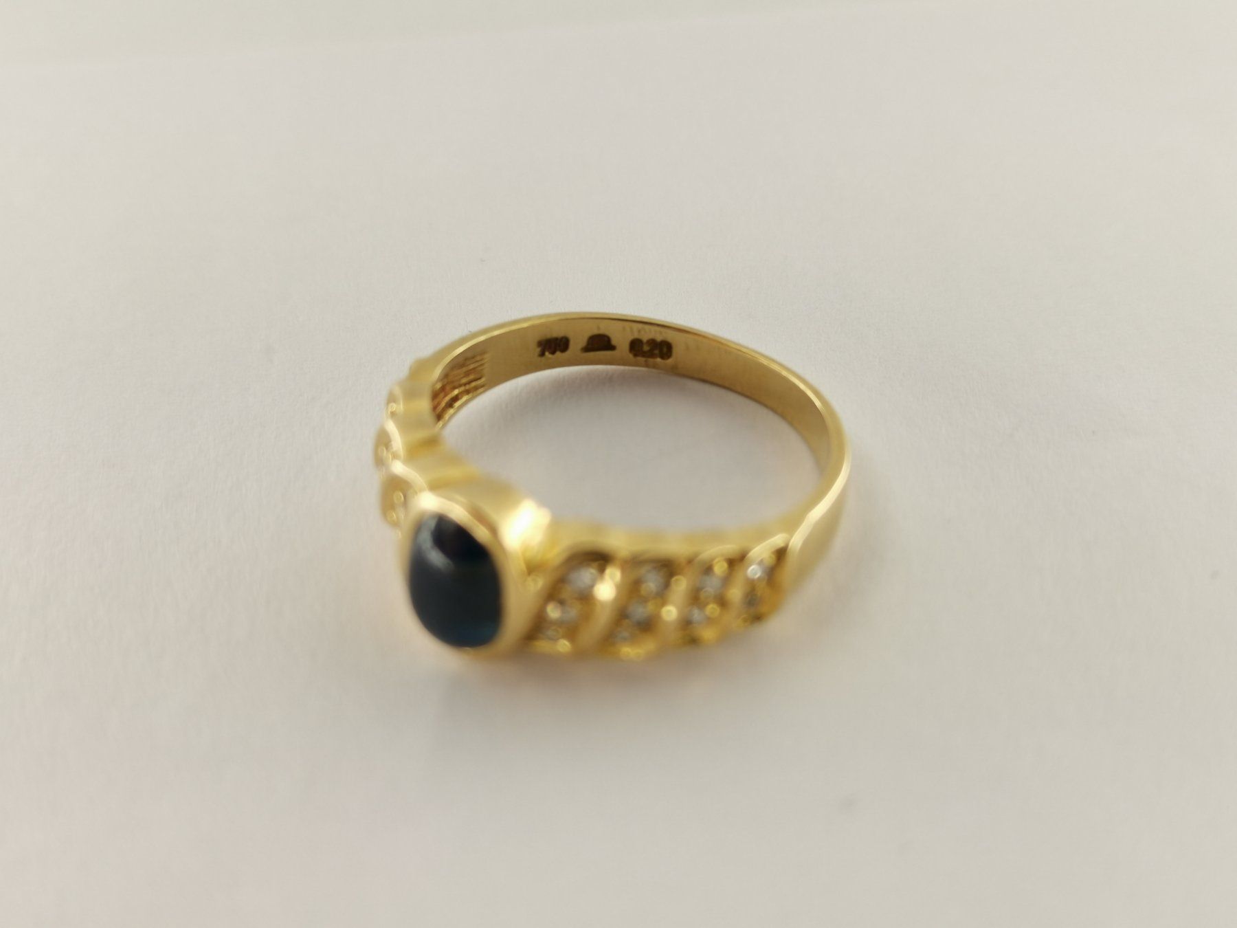 18K Gelbgold Ring mit Diamanten und Saphir - RING06121
