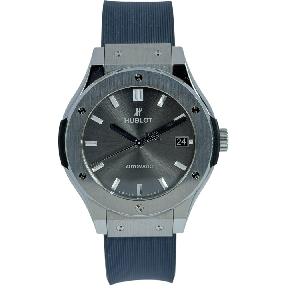 Hublot Classic Fusion Racing Grey 38mm - 565.NX.7071.RX auf Stargold.ch erhältlich.