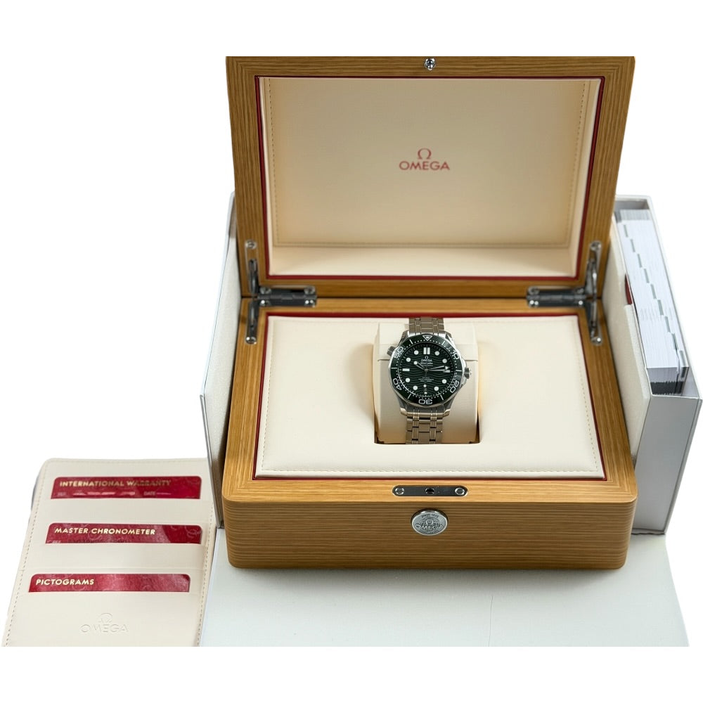 Omega Seamaster Diver 300M grün - 210.30.42.20.10.001