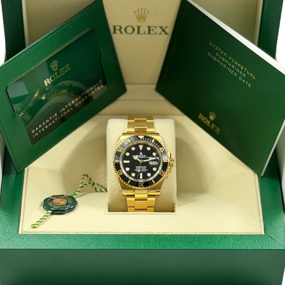 Rolex Submariner Date 18K Gold - 126618LN