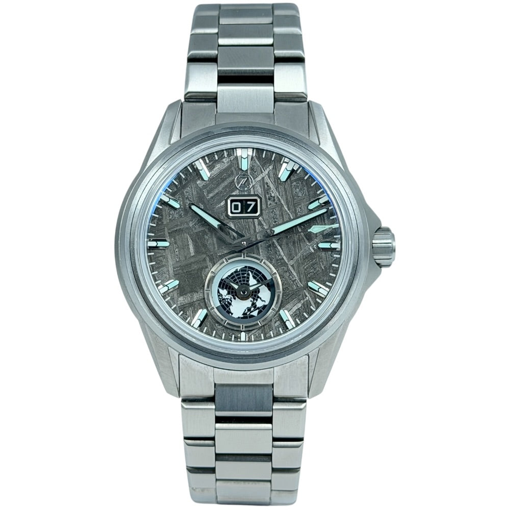 Zelo Spearfish Dual Time TI "Meteorite" auf Stargold.ch erhältlich.