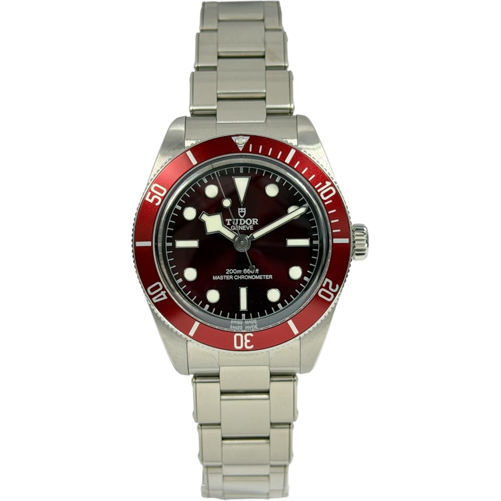 Tudor Black Bay 58 - 7939A1A0RU auf Stargold.ch erhältlich.