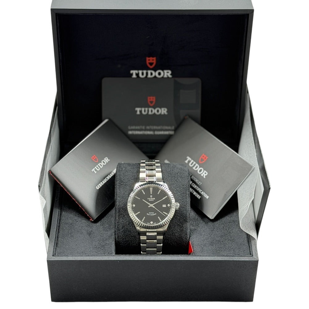 Tudor Style - 12510