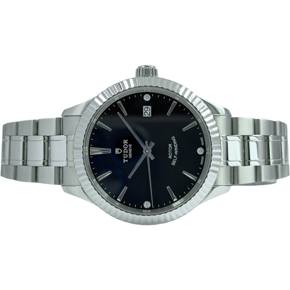 Tudor Style - 12510