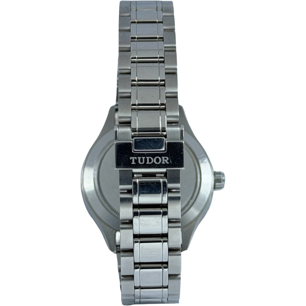 Tudor Style - 12510