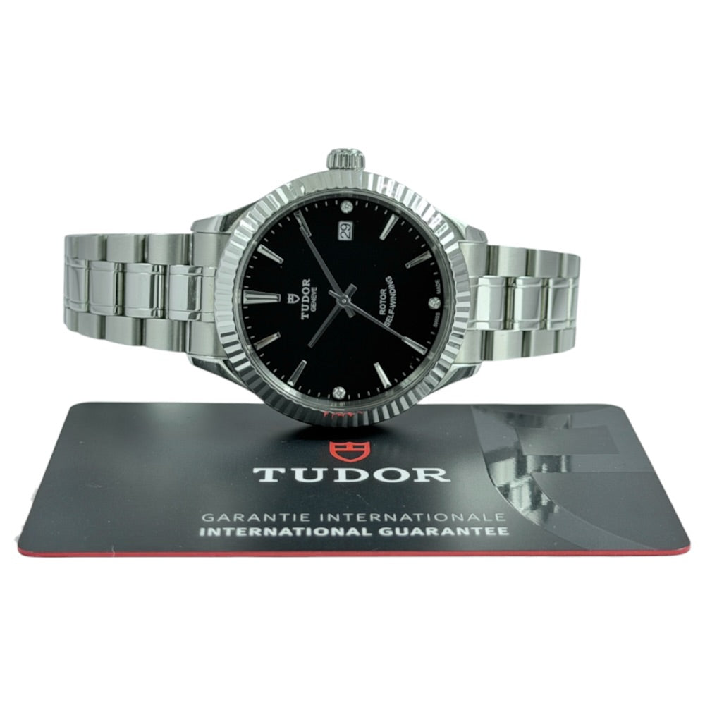 Tudor Style - 12510