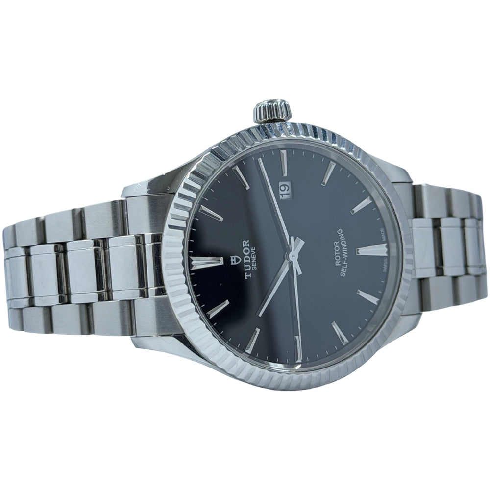 Tudor Style - 12710