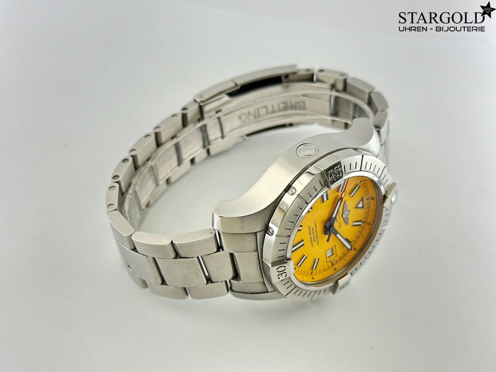Breitling Avenger - A17319101I1A1