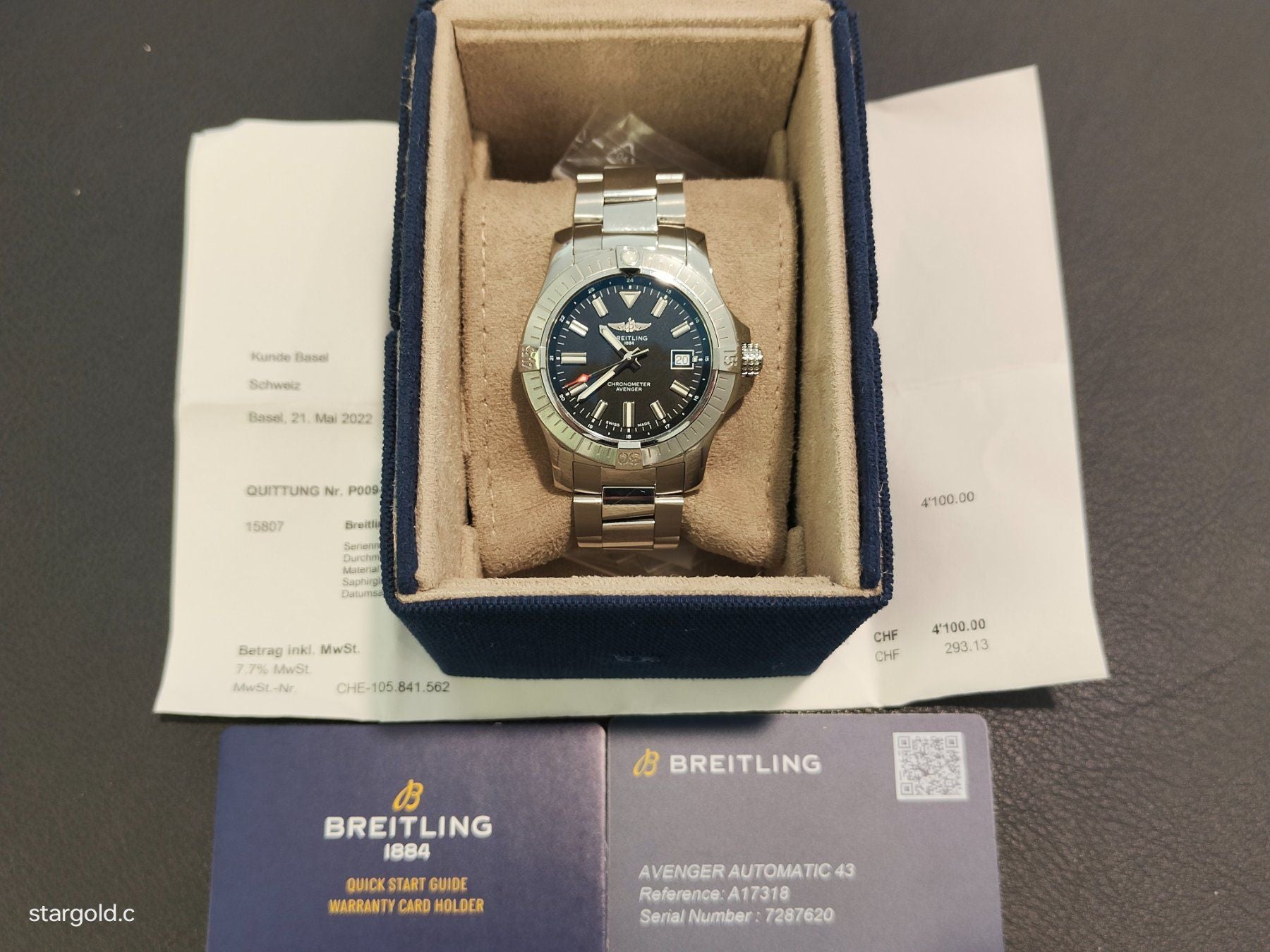 Breitling Avenger Automatic 43 - A17318101B1A1