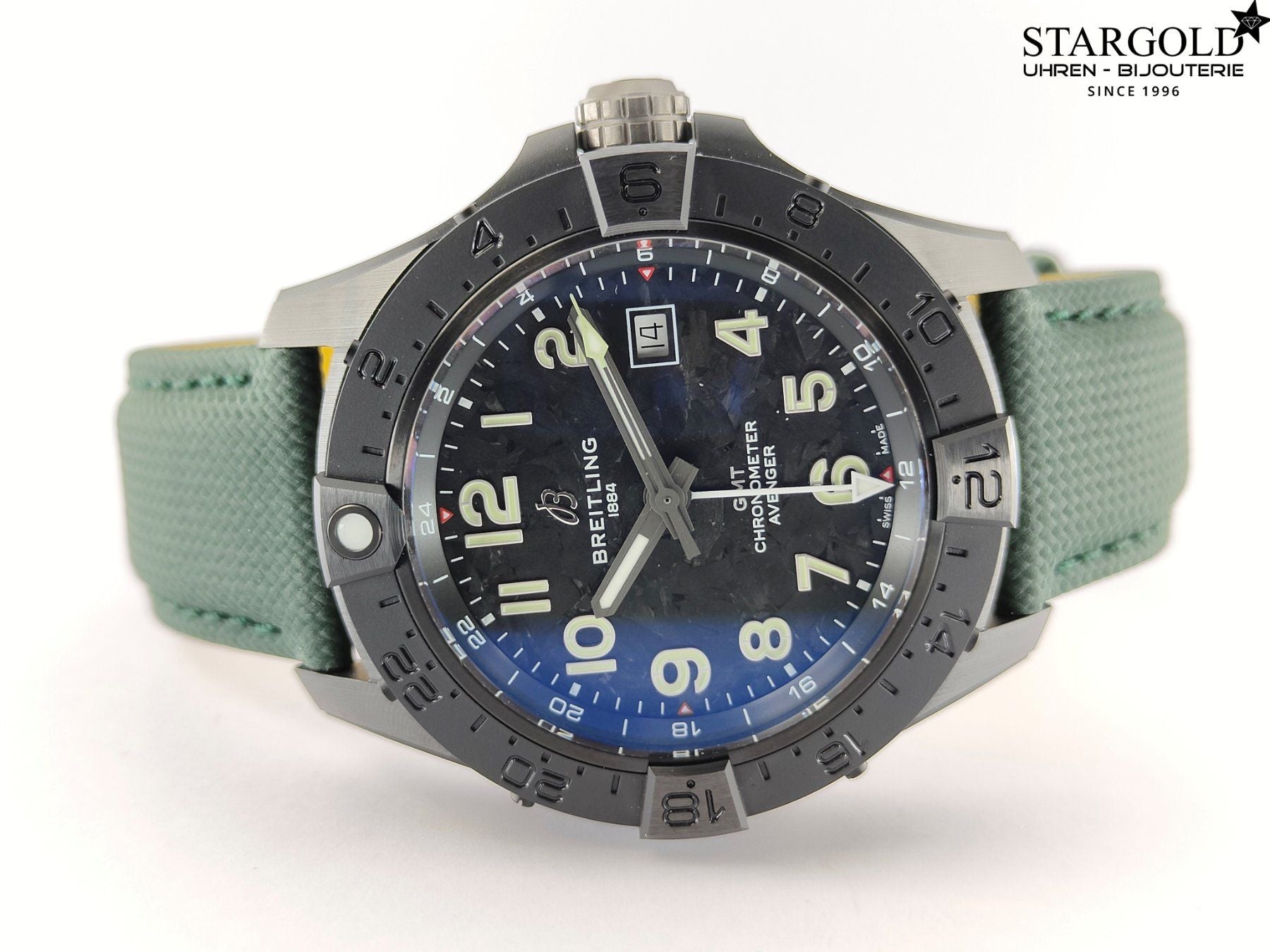 Breitling Avenger Automatik GMT 44 Night Mission - S32320101