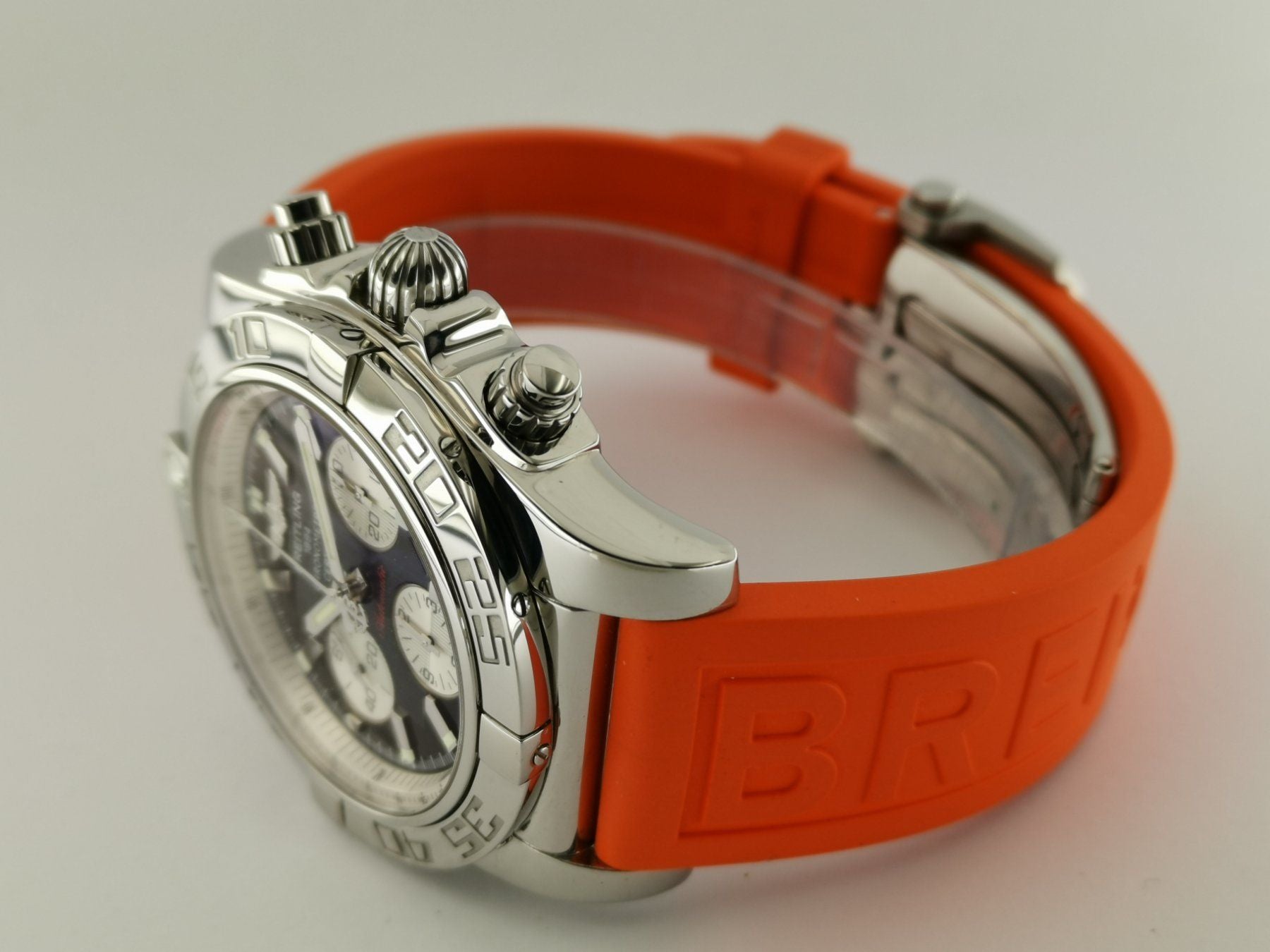 Breitling Chronomat 44 - AB011012