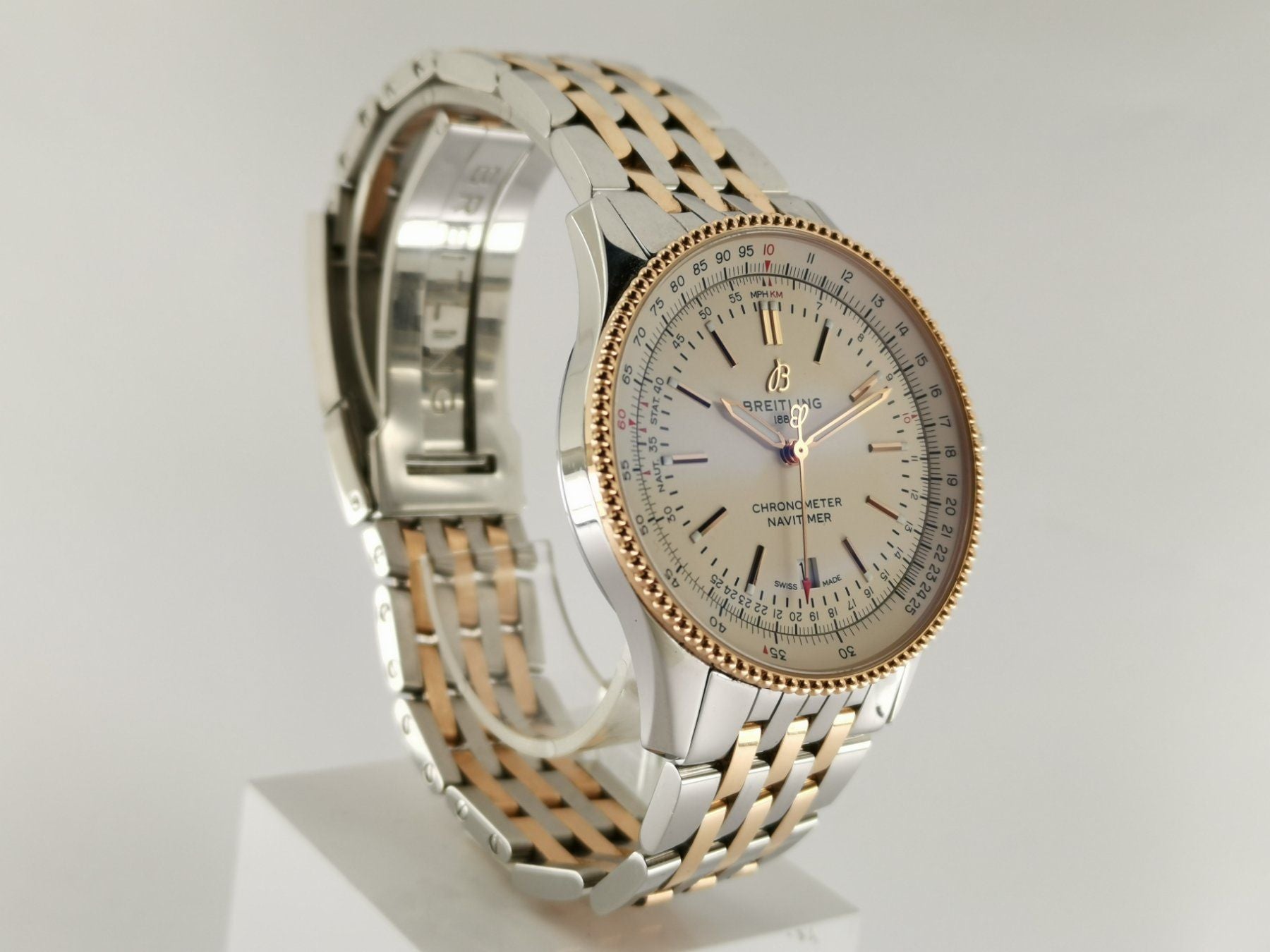 Breitling Navitimer Automatic 41 Stahl/Gold