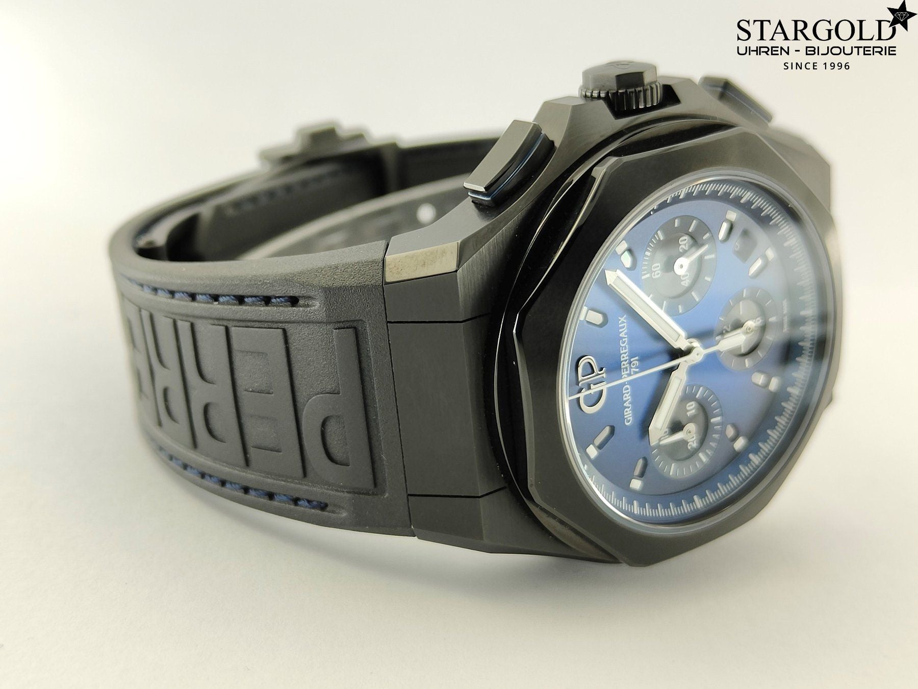 Girard Perregaux Laureato Absolute Chrono -81060-21-491-FH6A