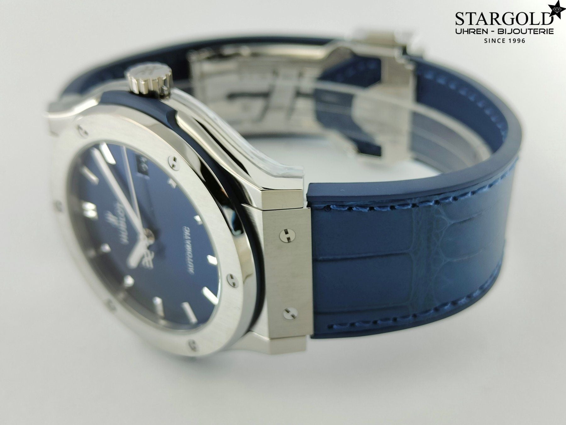 Hublot Classic Fusion Blue - 511.NX.7170.LR