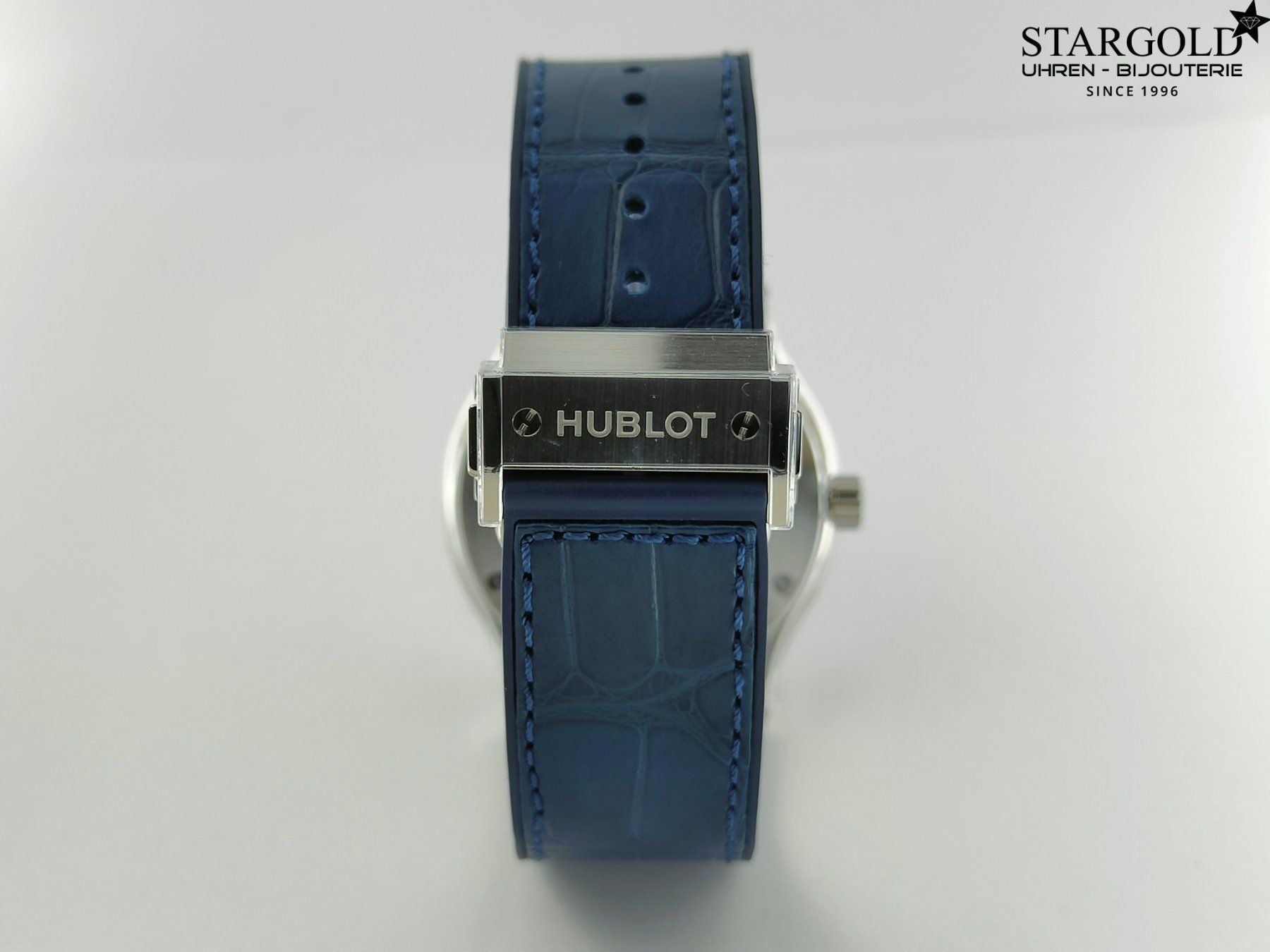 Hublot Classic Fusion Blue - 511.NX.7170.LR