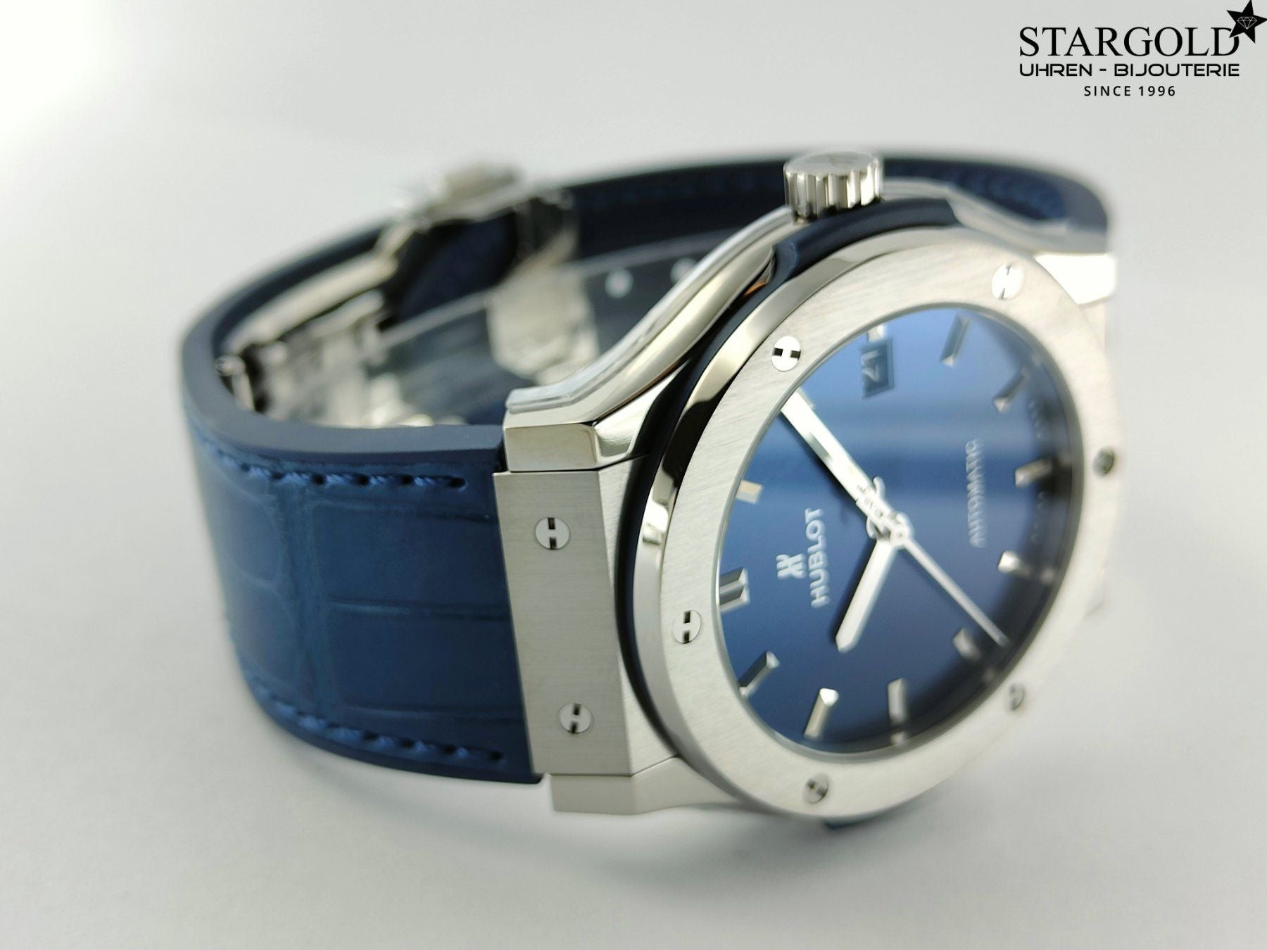 Hublot Classic Fusion Blue - 511.NX.7170.LR