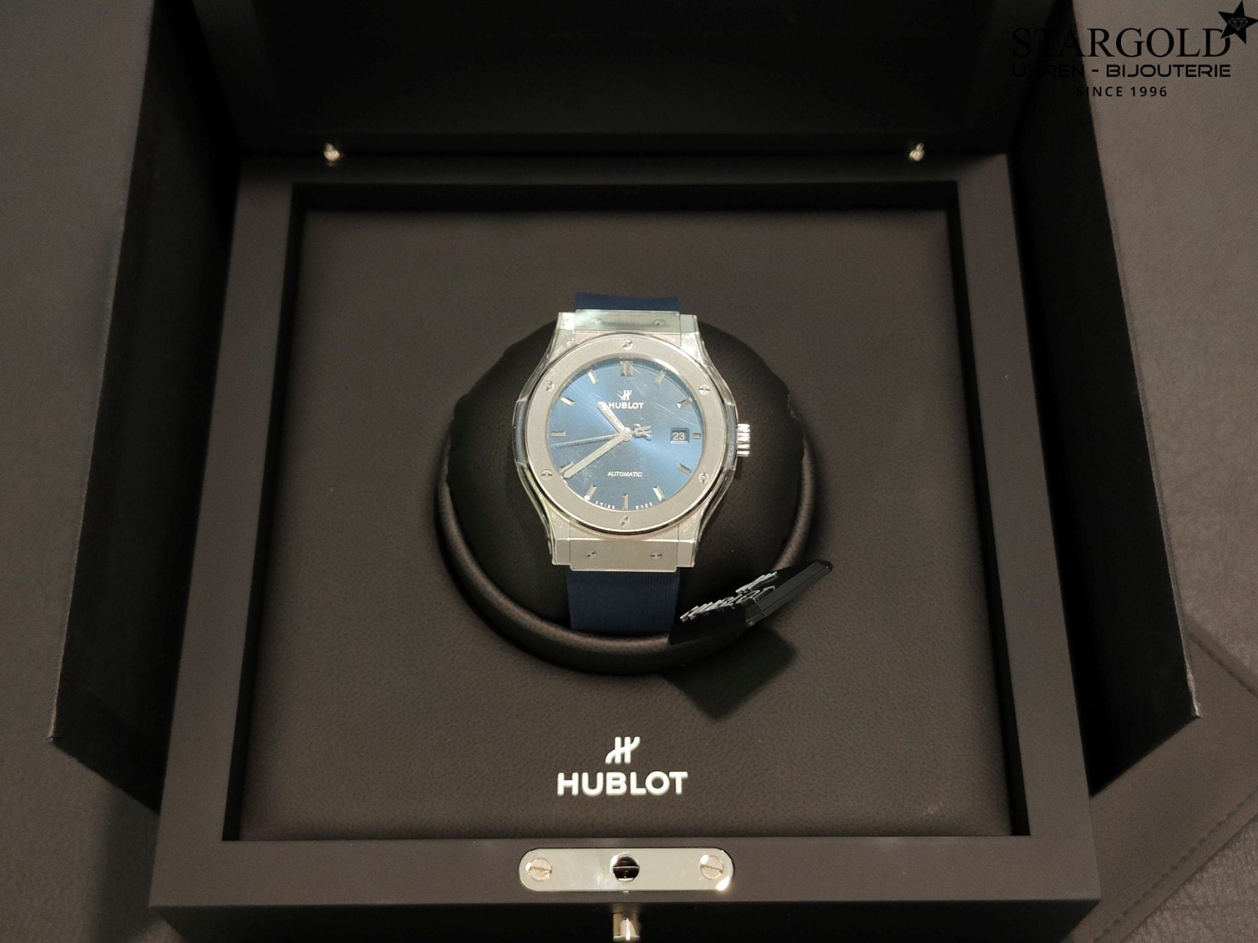 Hublot Classic Fusion Blue - 542.NX.7170.RX