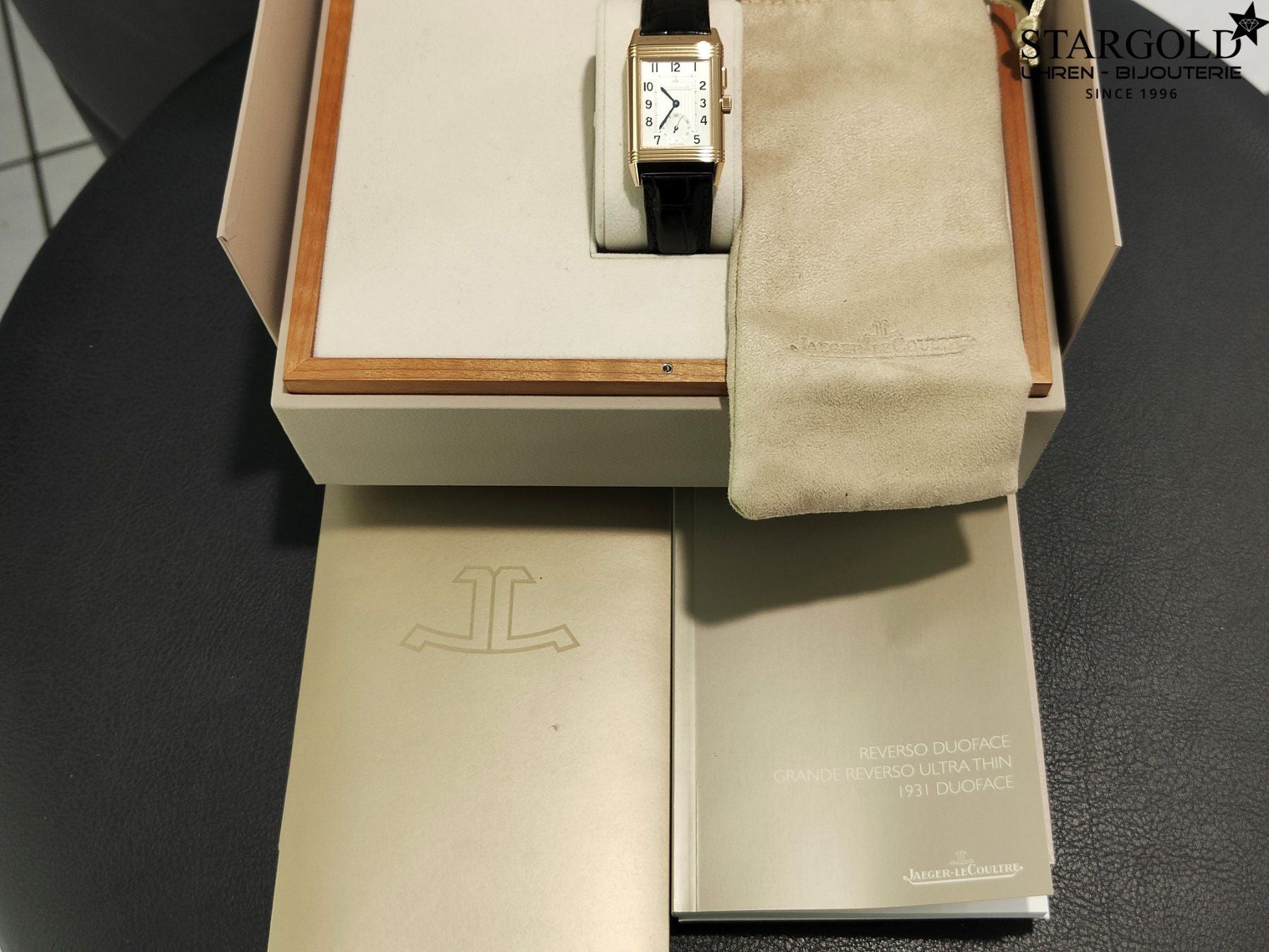 Jaeger-LeCoultre Reverso Duoface 18K Gold - 272.2.54