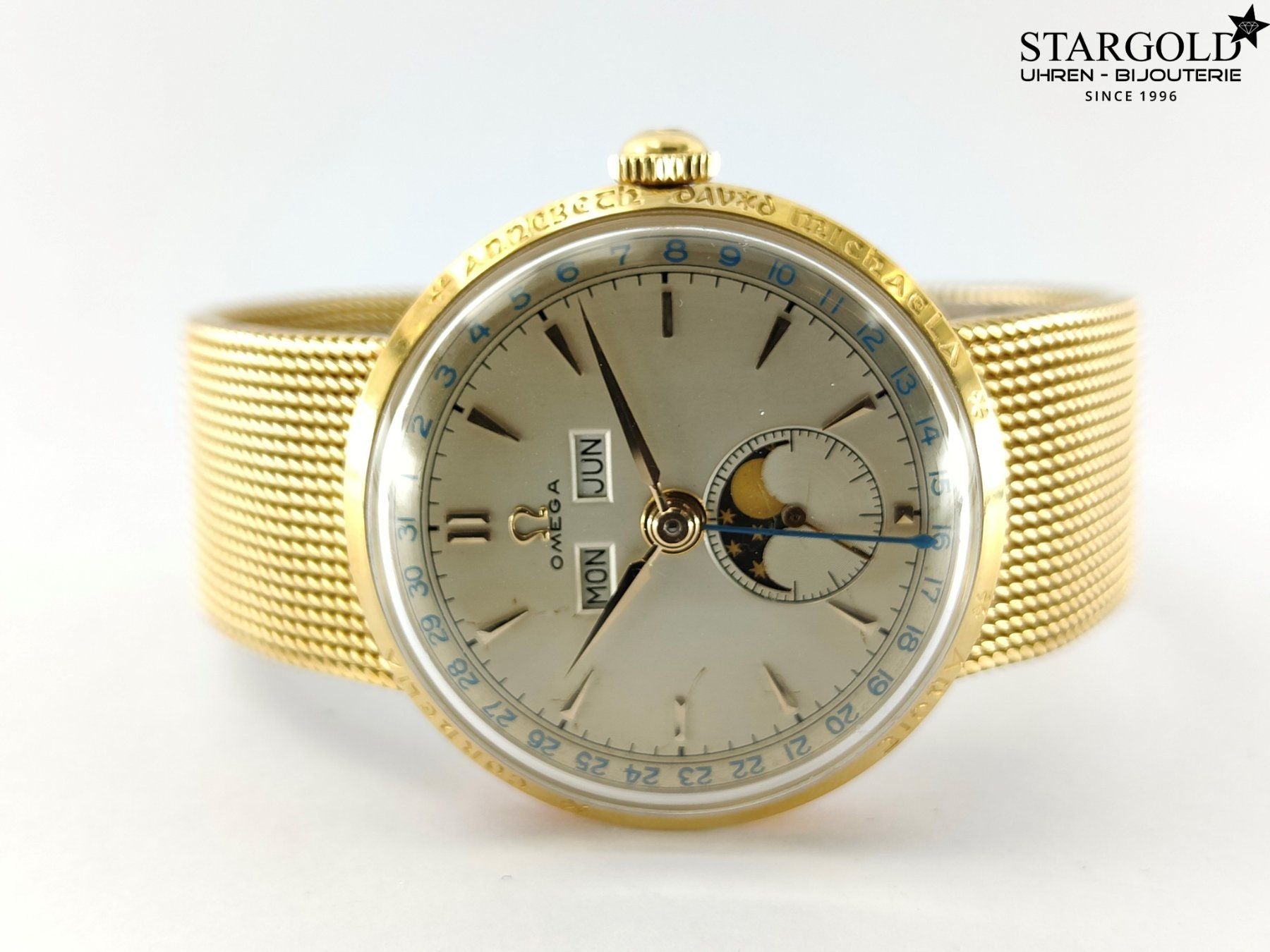 Omega Museum cosmic Moonphase 18K Gold