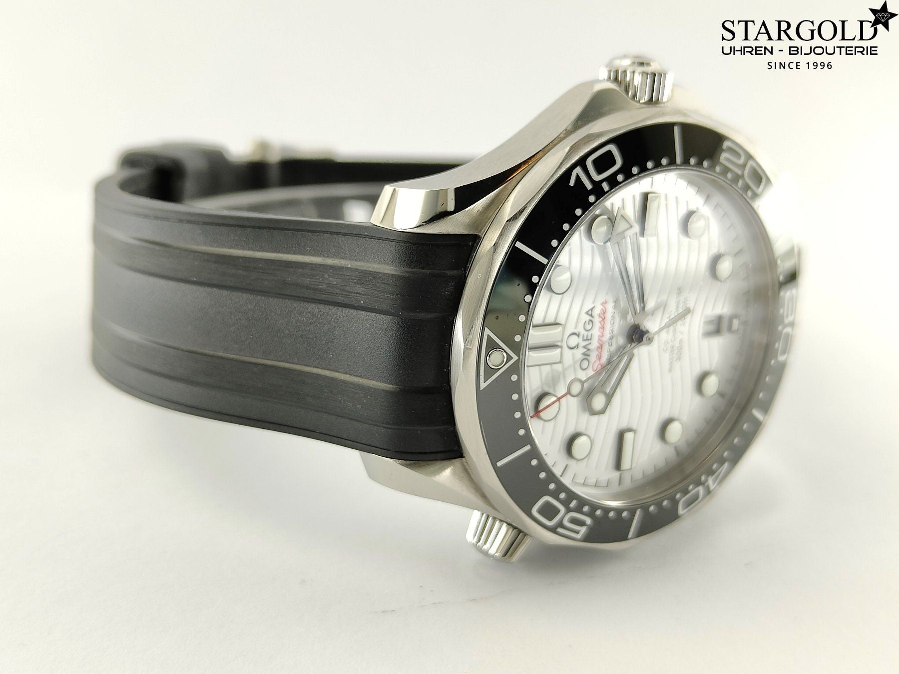 Omega Seamaster Diver 300 - 210.32.42.20.04.001