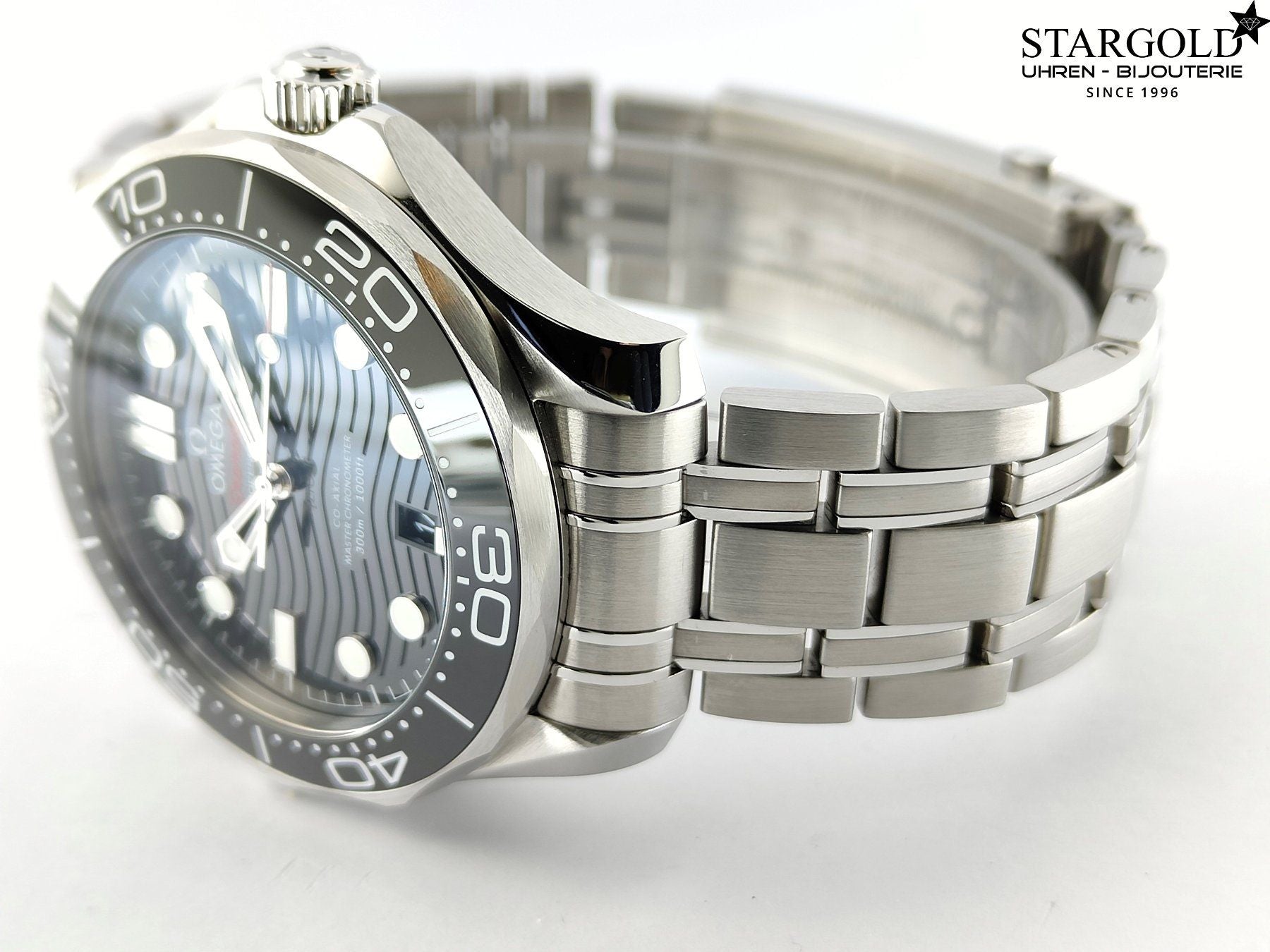 Omega Seamaster Diver 300M - 210.30.42.20.01.001