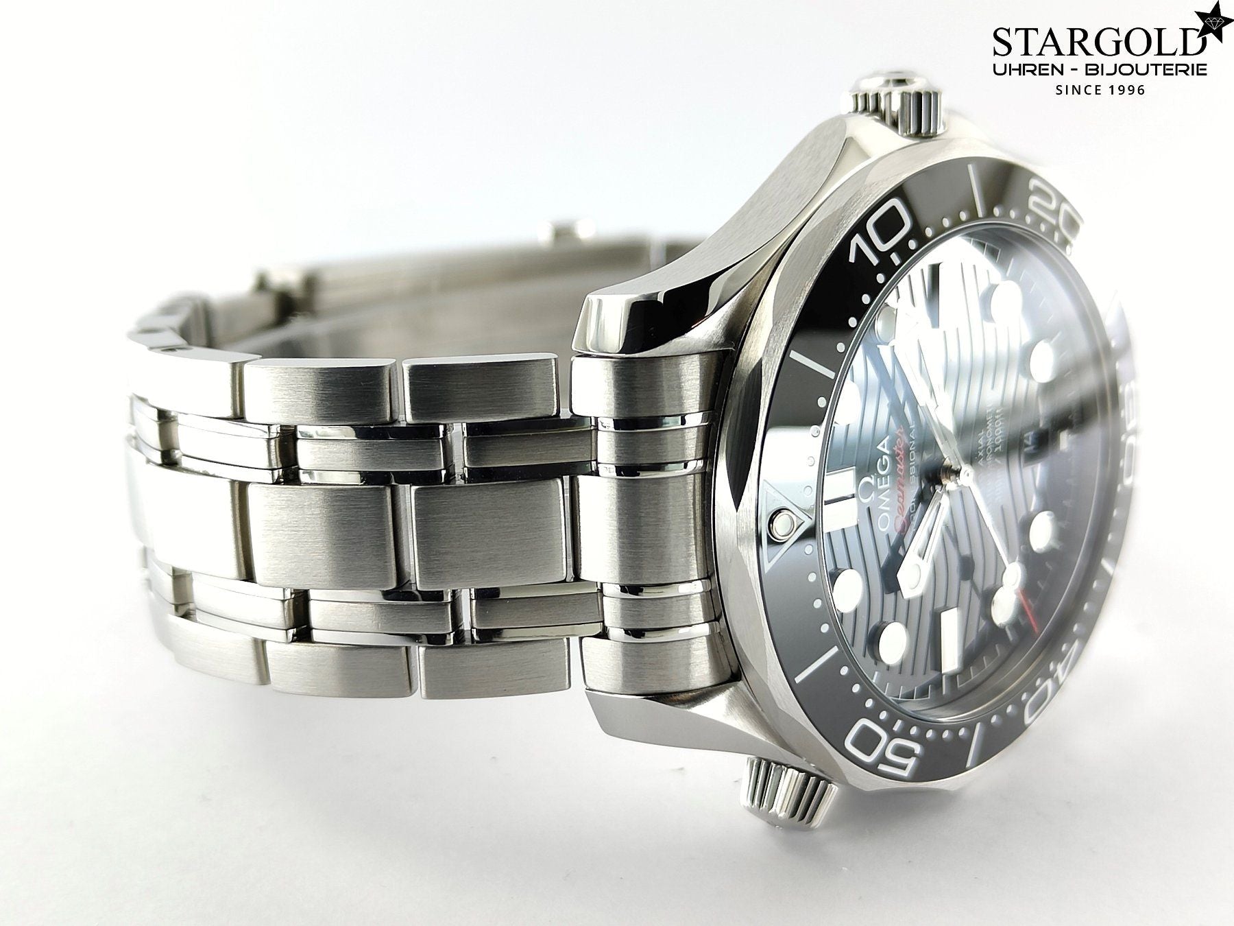 Omega Seamaster Diver 300M - 210.30.42.20.01.001