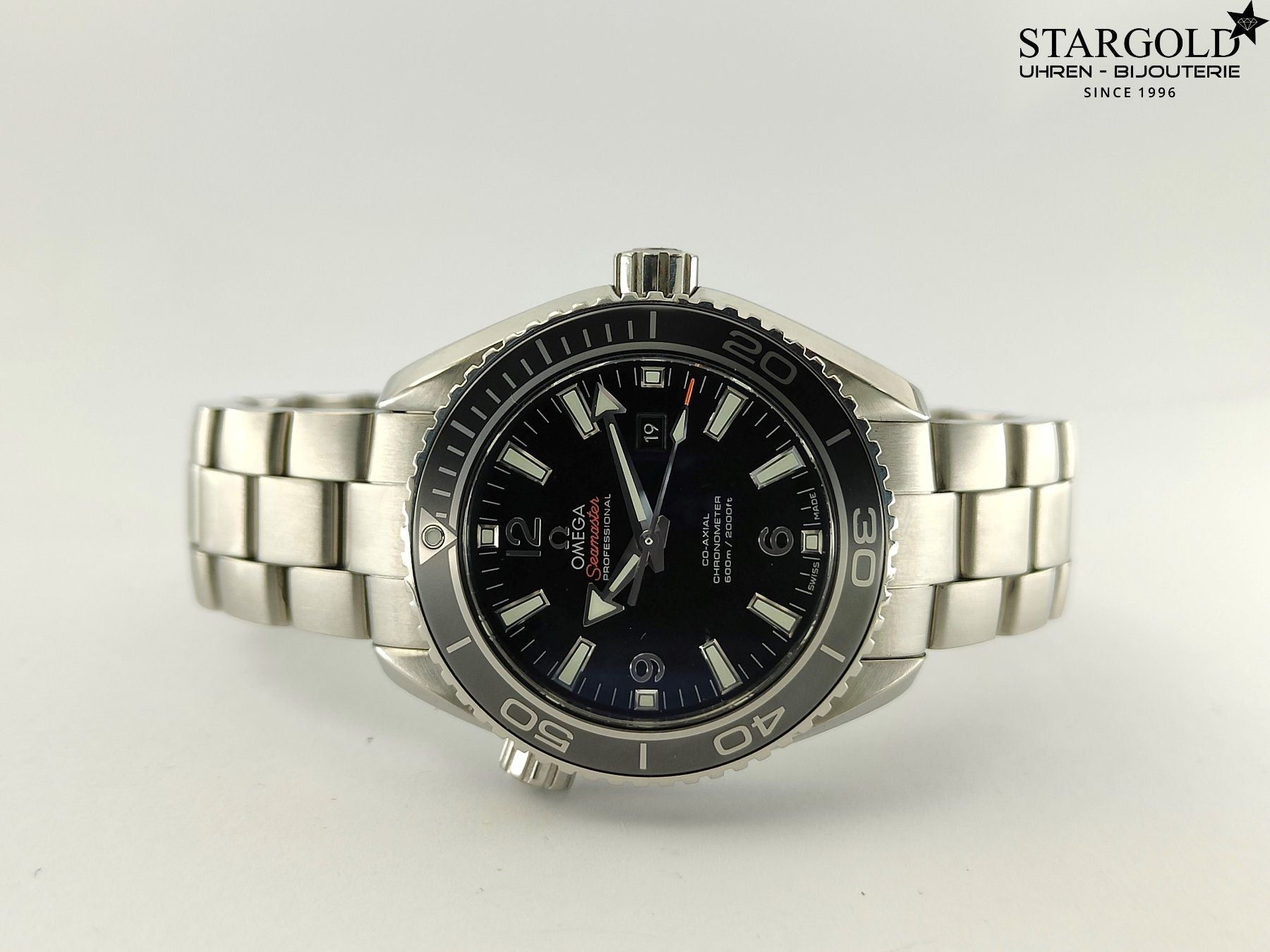 Omega Seamaster Planet Ocean - 232.30.38.20.01.001