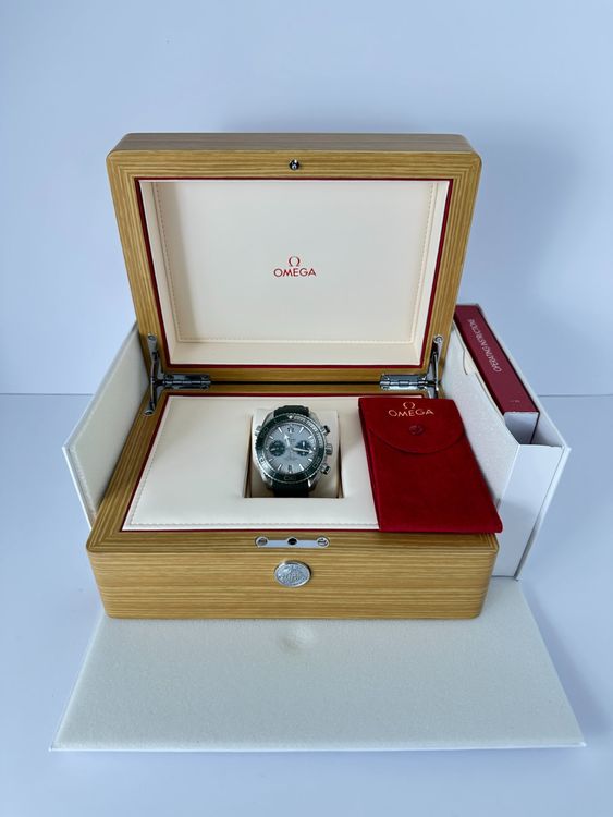 Omega Seamaster Planet Ocean 600M - 215.32.46.51.06.001