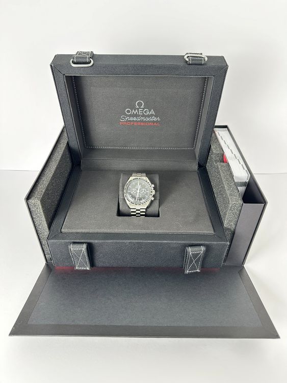 Omega Speedmaster Professional - 310.30.42.50.01.001