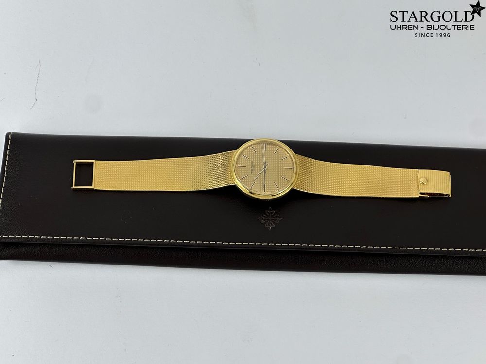 Patek Philippe Calatrava 18K Gold - 3563