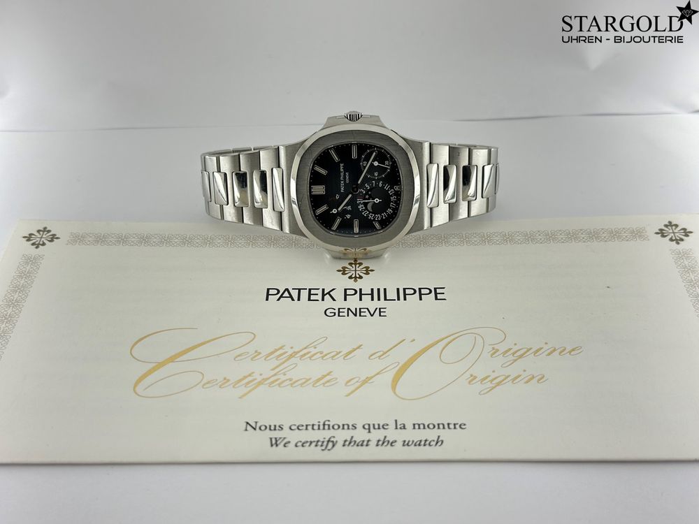 Patek Philippe Nautilus - 5712/1A-001