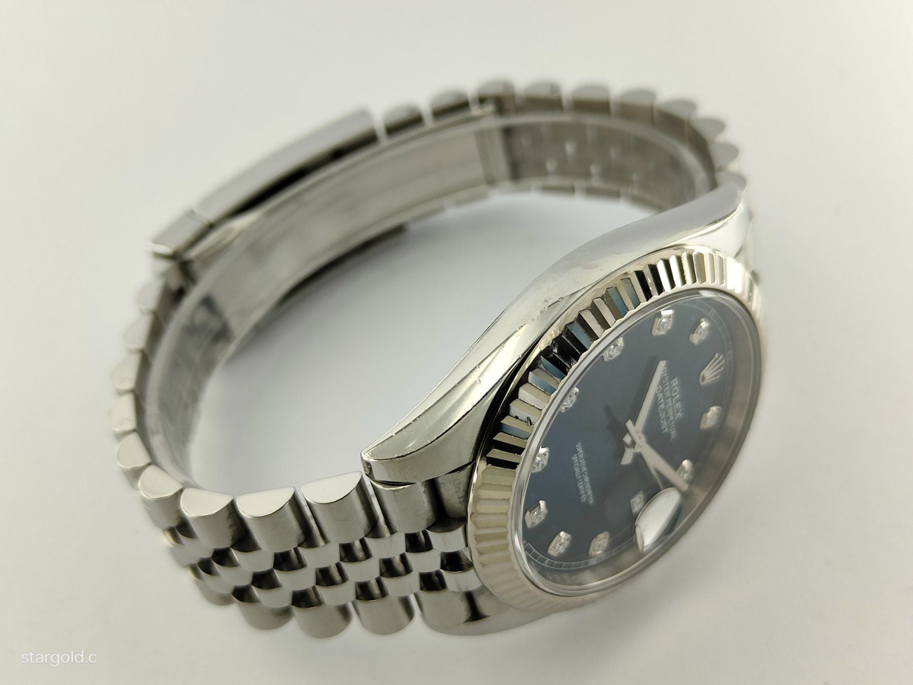 Rolex Datejust 41 bleu avec diamants - 126334