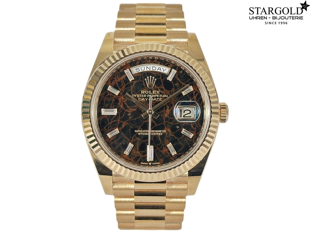 Rolex Day-Date 40 Eisenkiesel Baguette Diamond - 228235 auf Stargold.ch erhältlich.