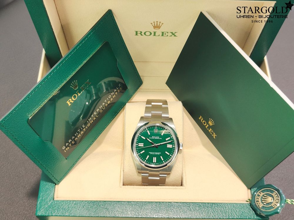Rolex Oyster Perpetual Grün 41 - 124300