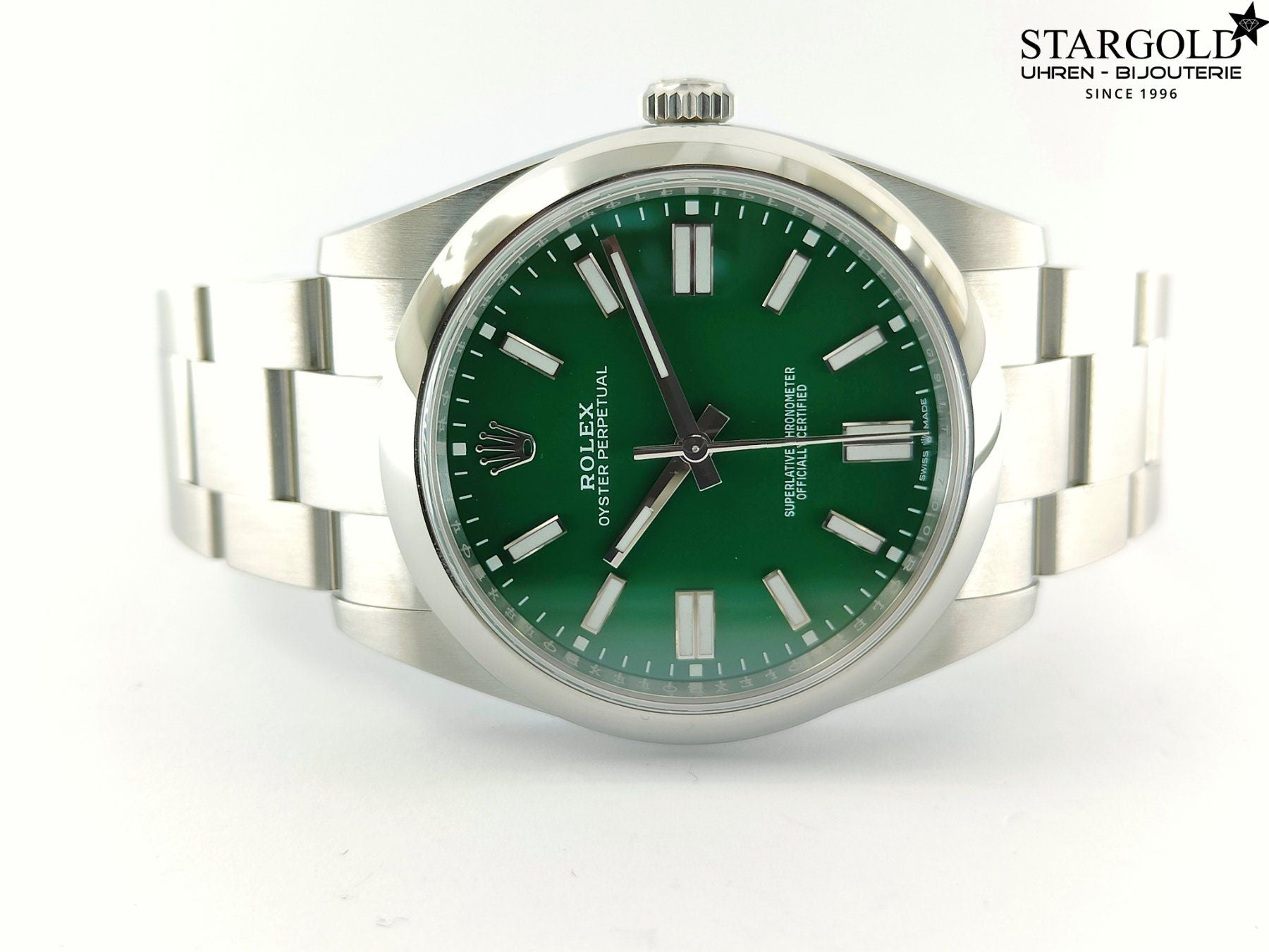 Rolex Oyster Perpetual vert 41 - 124300