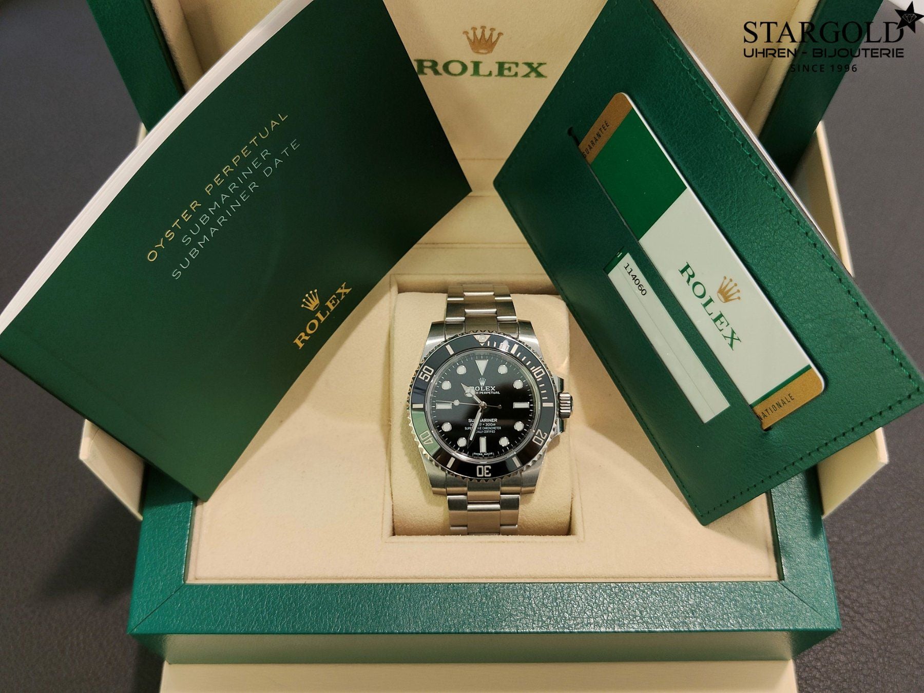 Rolex Submariner (No Date) - 114060