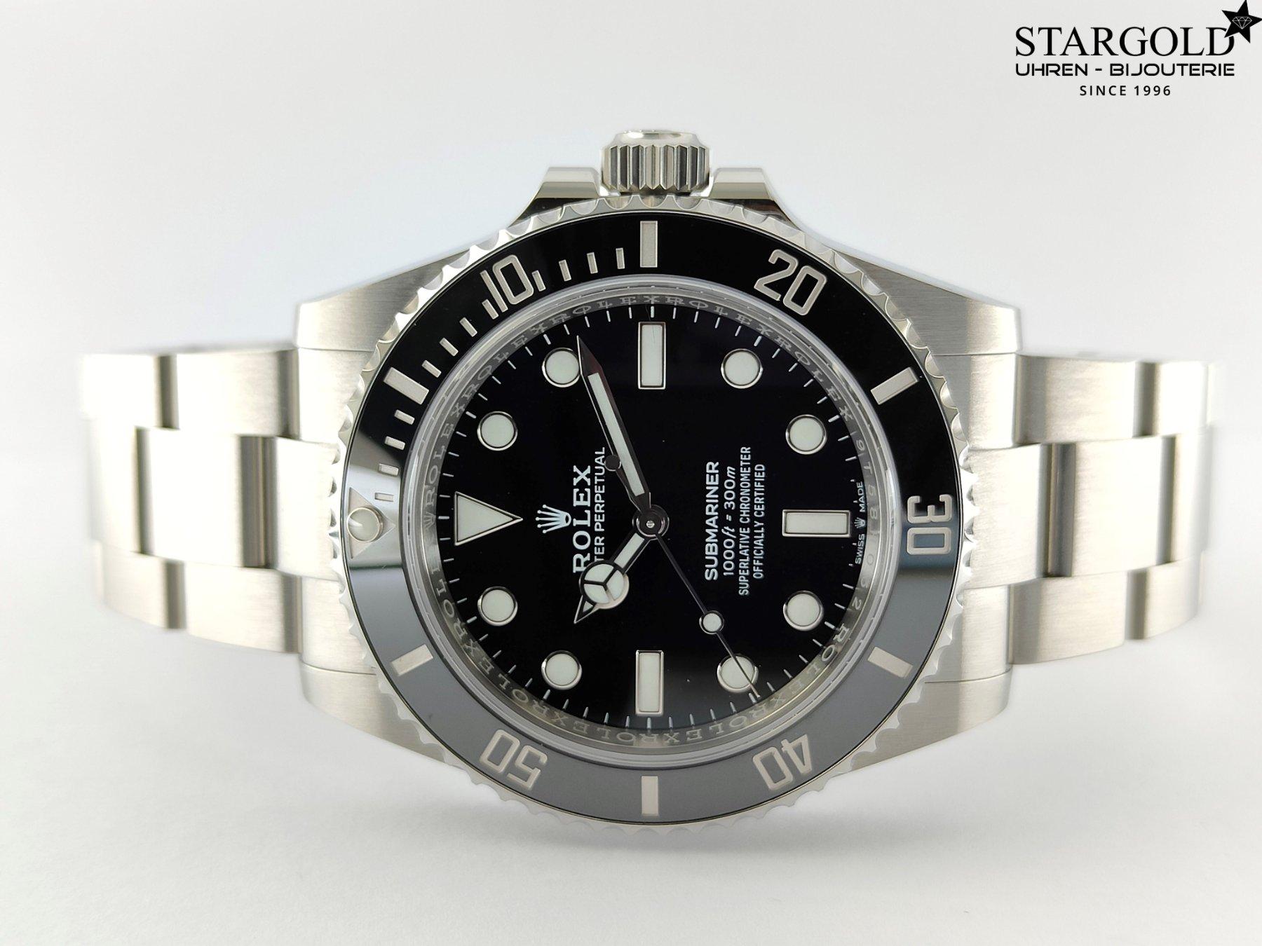 Rolex Submariner (No Date) - 124060