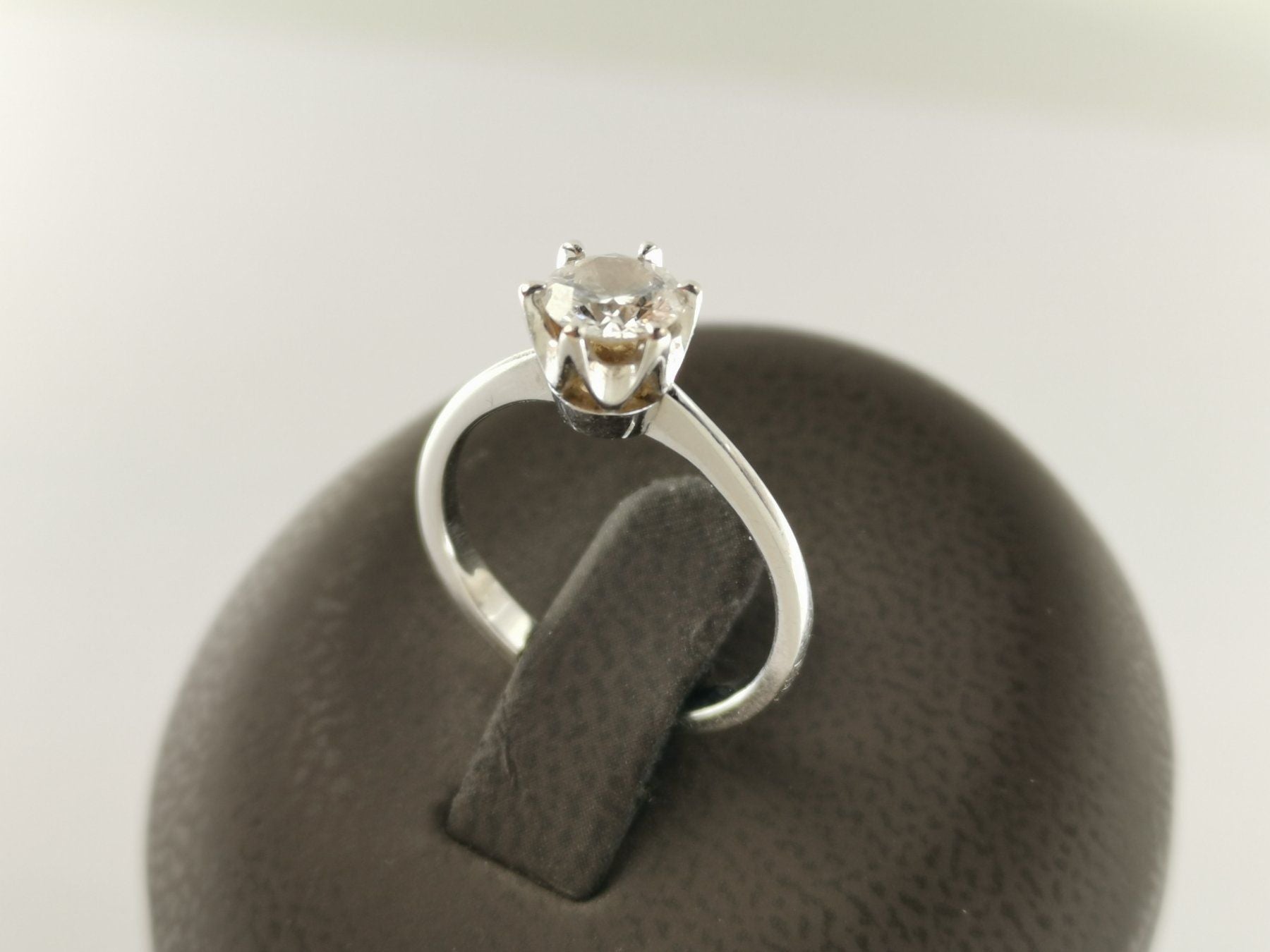 Solitaire-Ring 18K Weissgold 0,58ct. - RING05123