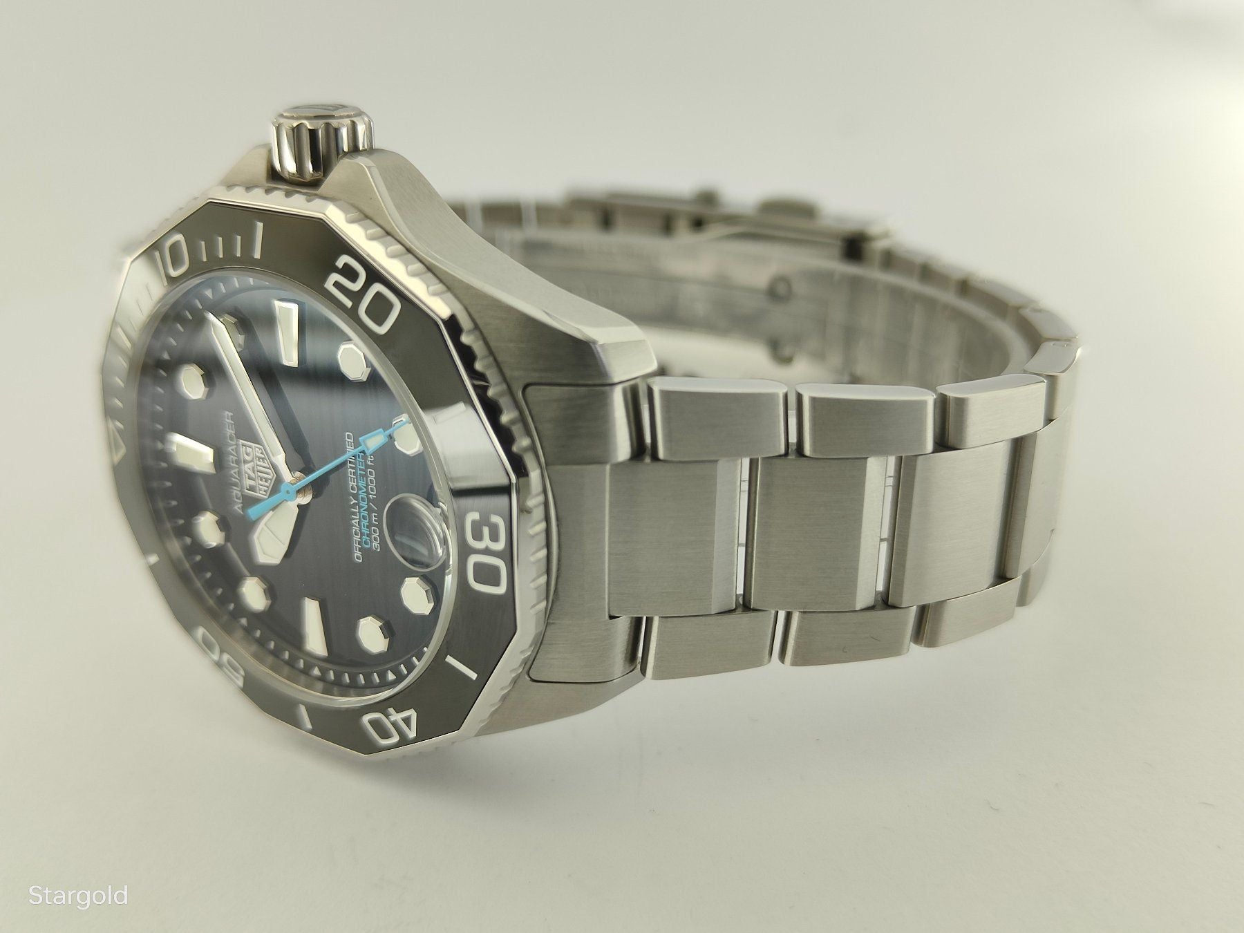 TAG Heuer Aquaracer 300M Professional 300 Date